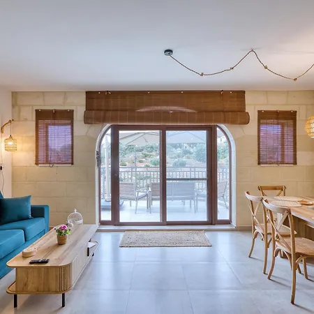 Modern 2br Qala Gozo Apt, Shared Pools San Martin