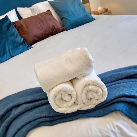 Modern 2br Qala Gozo Apt, Shared Pools *