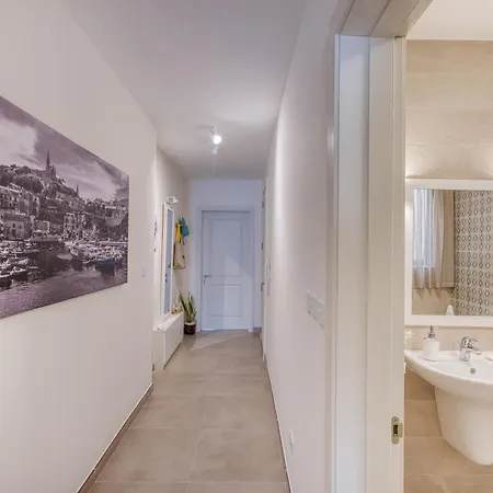Modern 2br Qala Gozo Apt, Shared Pools Appartement San Martin