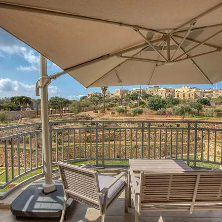 Modern 2br Qala Gozo Apt, Shared Pools Appartement *
