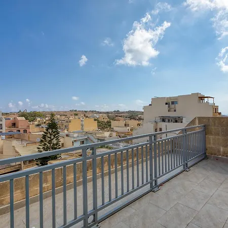 Modern 2br Qala Gozo Apt, Shared Pools Appartement